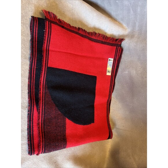 Beautiful Girard d.y PARIS Embroidered Red & Black Acrylic Scarf Made In France - Picture 4 of 11
